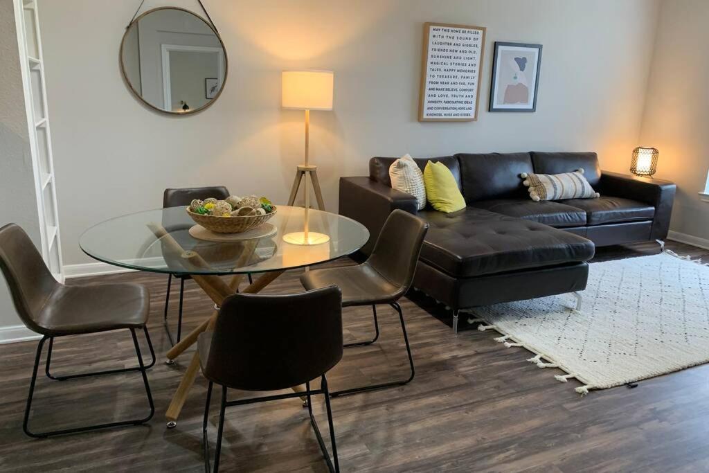 Newly Furnished 1Br Apartment W/ Hermann Park View Houston Buitenkant foto