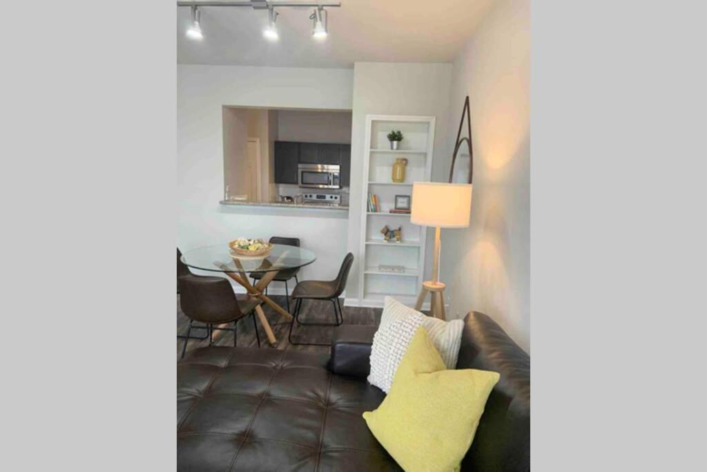 Newly Furnished 1Br Apartment W/ Hermann Park View Houston Buitenkant foto